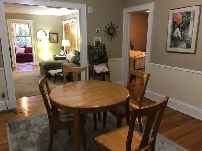 Building Photo - 61 Burr St