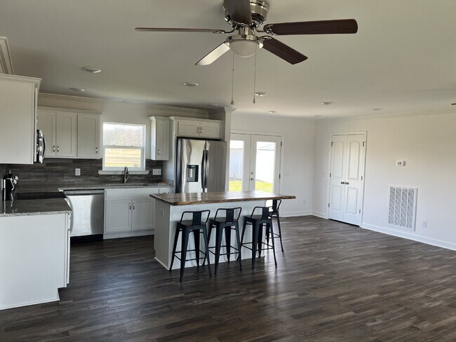 Foto del edificio - 9155 Concord Rd