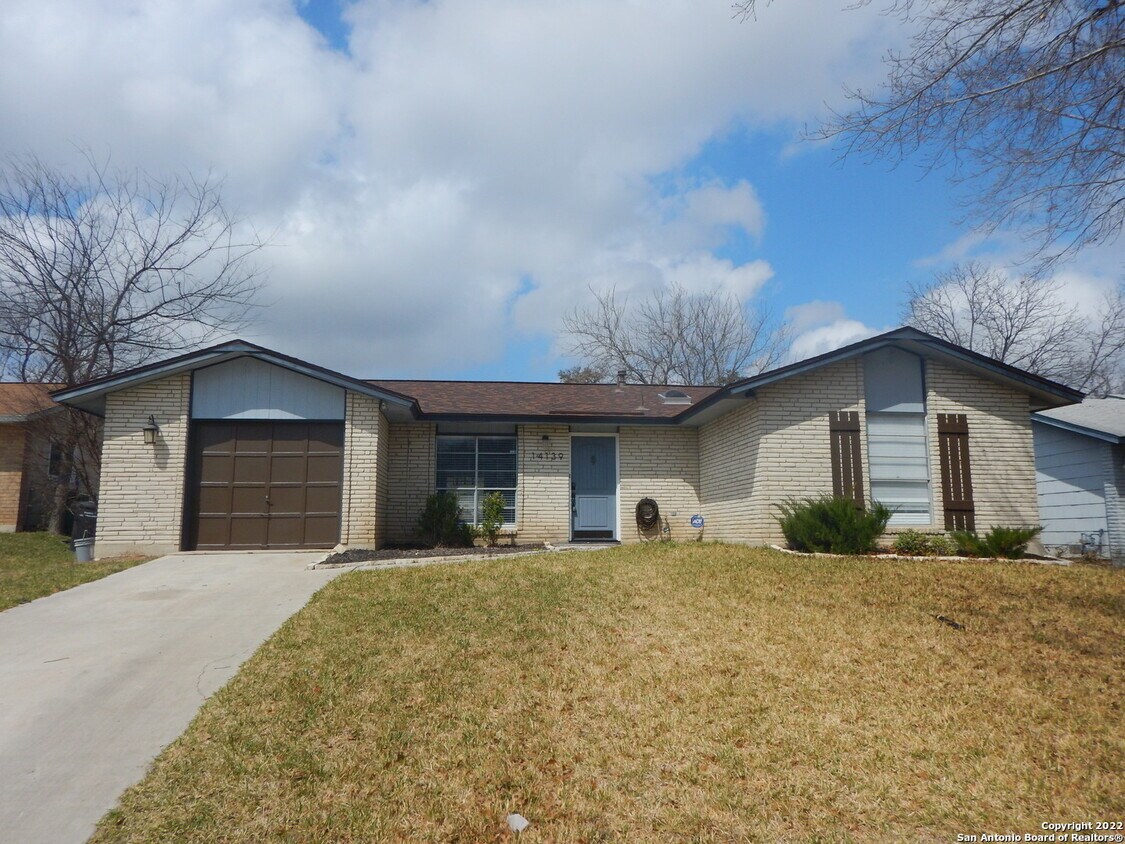 Primary Photo - 14139 Swallow Dr