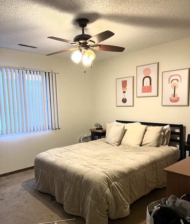 Bedroom - Willow Ridge Apartments