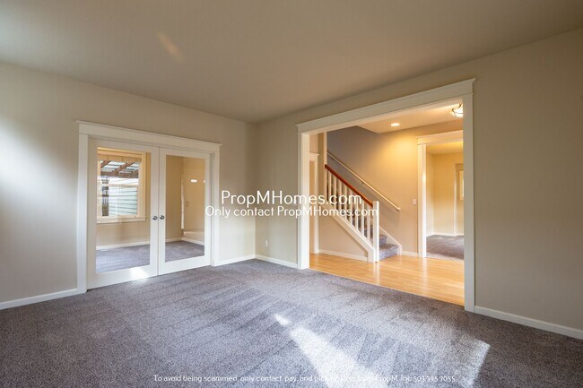 Foto del edificio - Charming Oregon City Gem – Home Office, Bo...