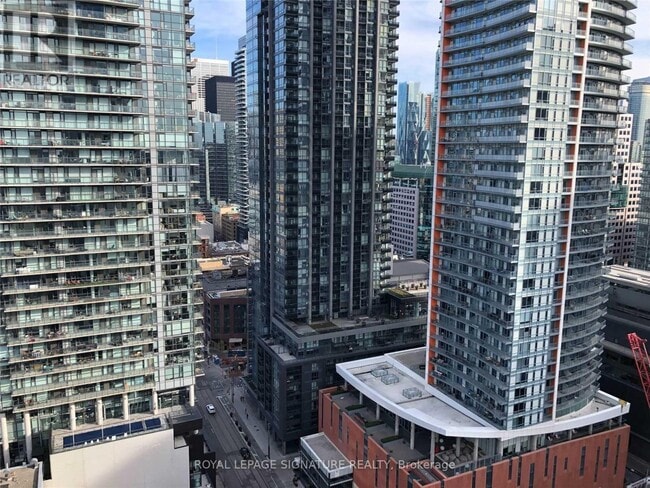 Building Photo - 101 Peter St