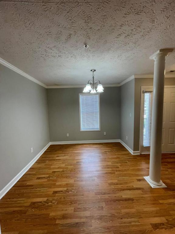 Foto del edificio - 332 Bubble Creek Ct