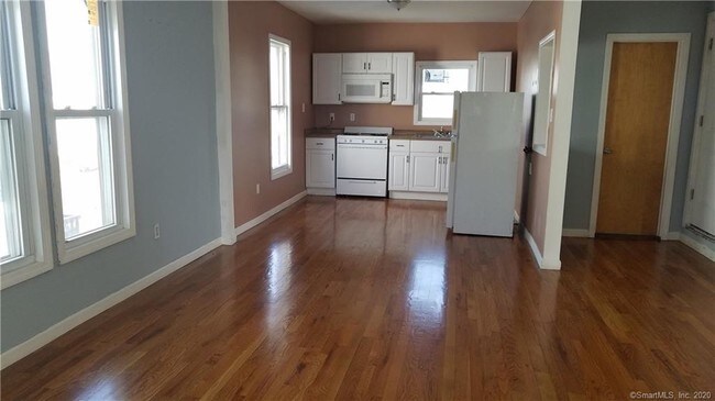 Building Photo - 141 Hicks St