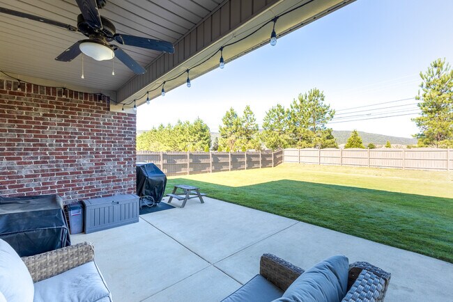 Building Photo - 7610 Flint Crossing Cir SE