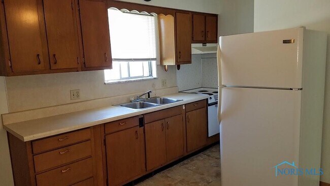 Foto del edificio - 3501 Beverly Dr