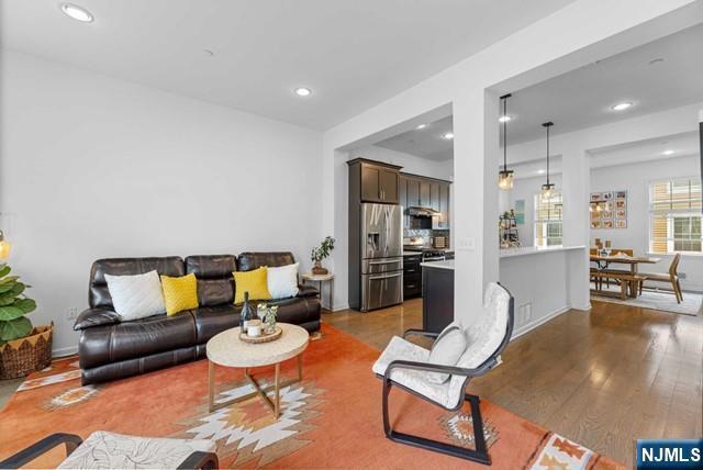 Foto del edificio - 109 Roosevelt Dr