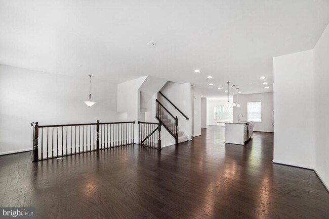 Foto del edificio - 7872 River Rock Way