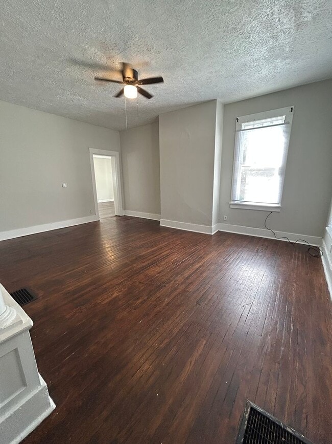 519-521 N 11th - 519-521 N 11th Apartment