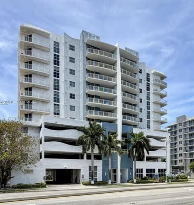 Building Photo - 2600 SW 27th Ave