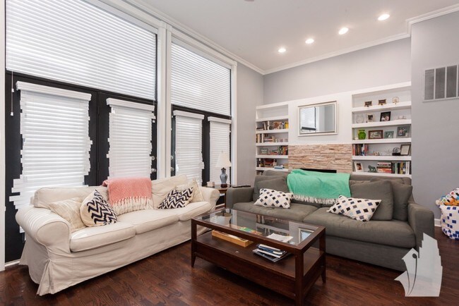 Foto del edificio - 530 N Wood St