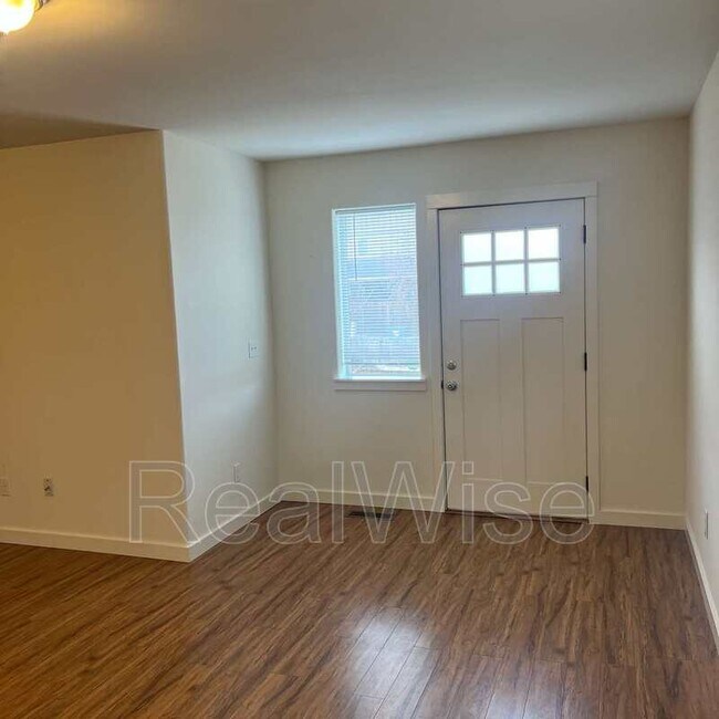 Foto del edificio - 1214 SW 27th St