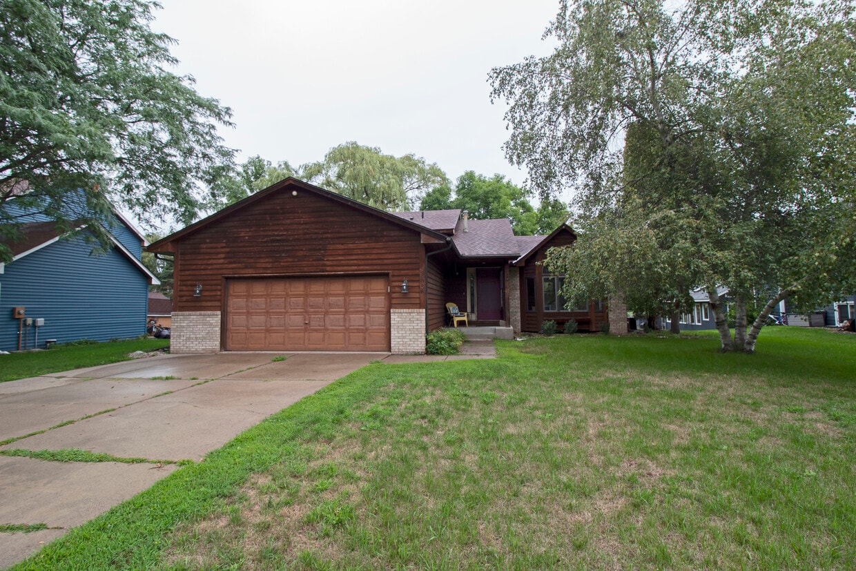 12036 Porter Dr, Champlin, MN 55316 House Rental in Champlin, MN