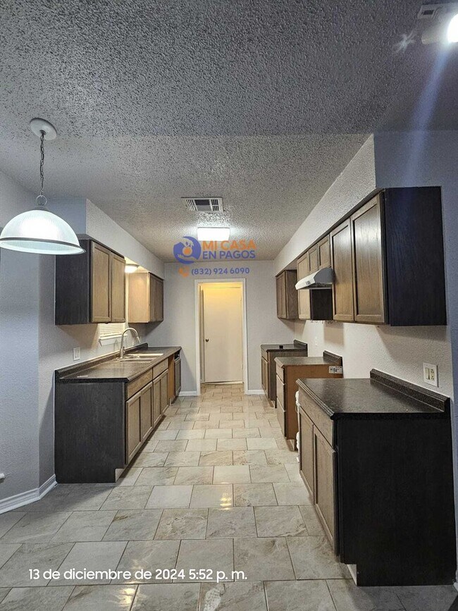 Building Photo - BEAUTIFUL HOME IN LIVINGSTON. MOVE IN READY!.