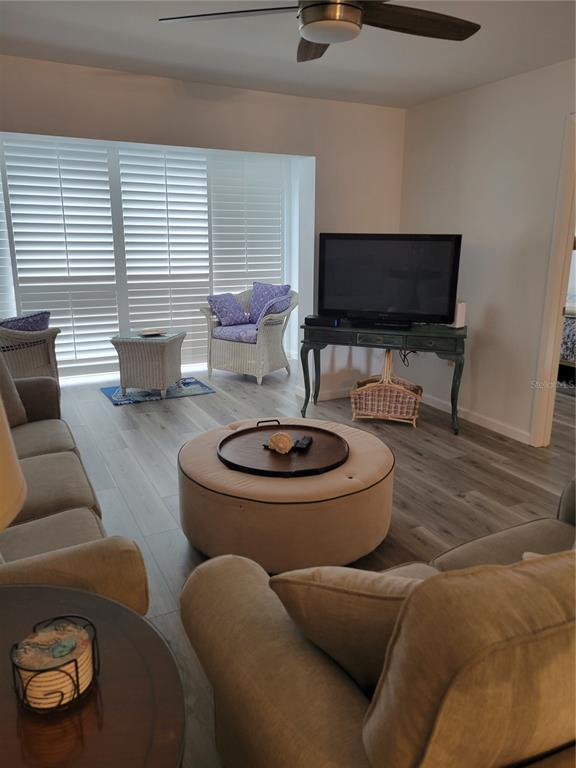 Foto del edificio - 220 Santa Maria St