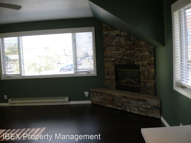 Foto del edificio - Studio, 1 bath House - 301B Lupfer Avenue