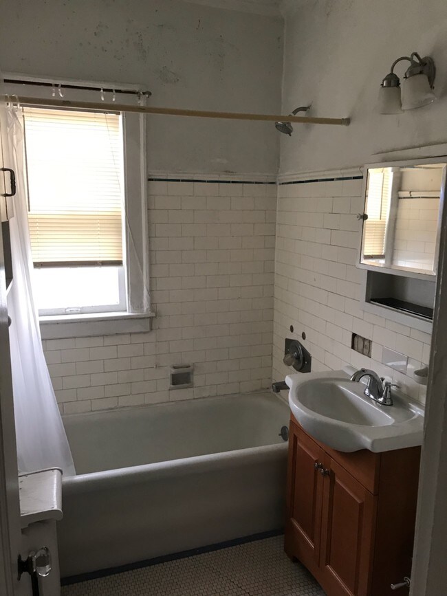 Kenton Apartments Apartments Lakewood, OH