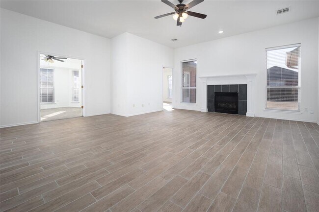 Foto del edificio - 3612 Crail Dr