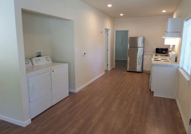 Building Photo - 5653 Delridge Way SW