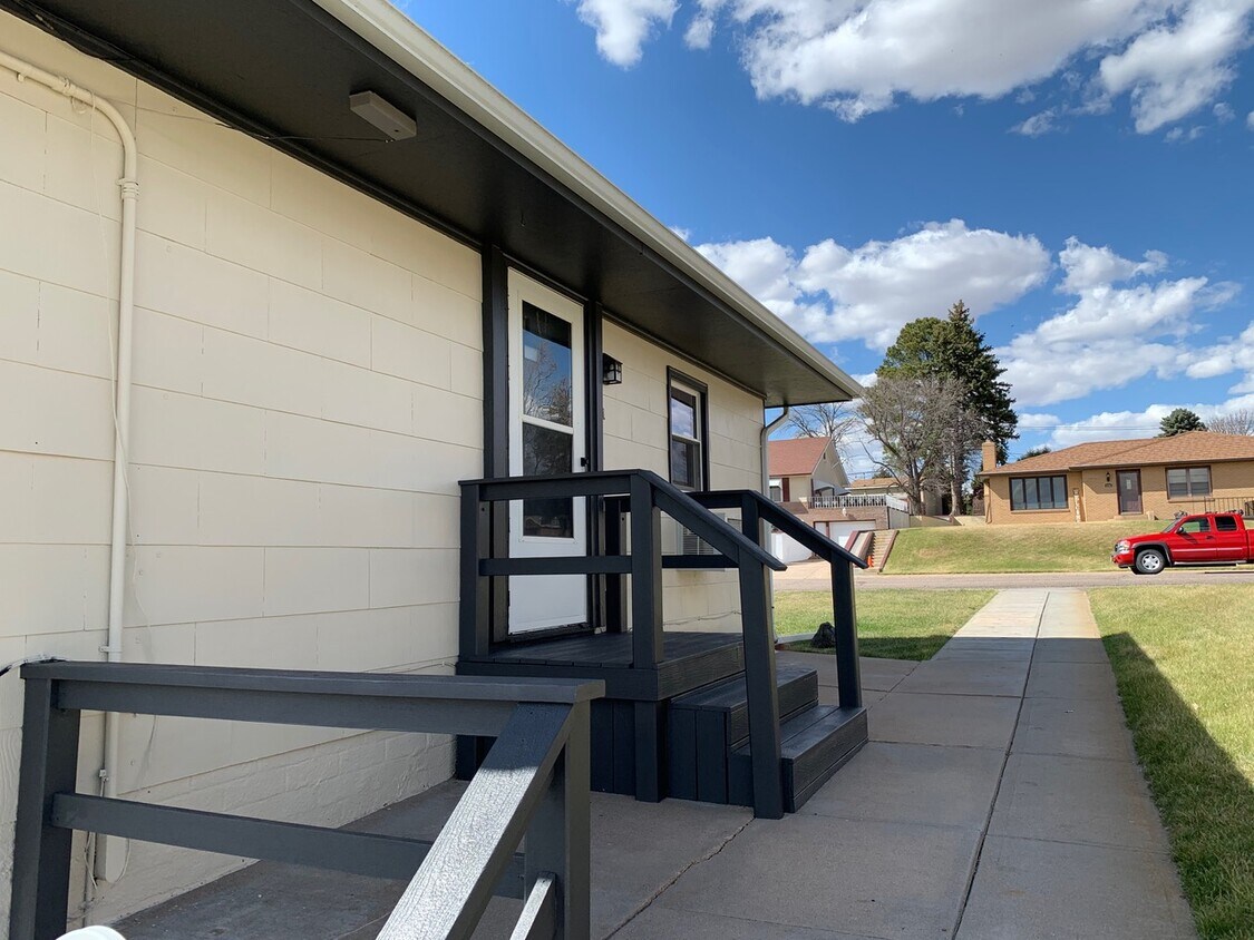 1103 5th St Unit 4, Chappell, NE 69129 Apartments in Chappell, NE