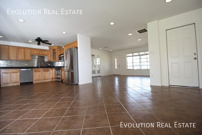 Building Photo - 7448 E Coronado Rd