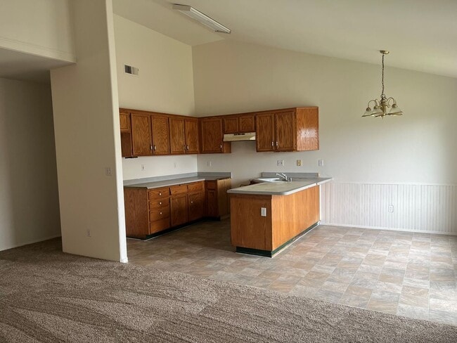 Building Photo - 5002 Canyon Peak Dr