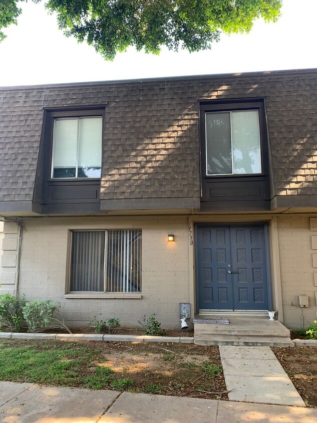 Foto principal - Wonderful 3 bedroom 2.5 bath Town Home in ...