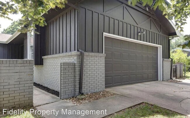 Building Photo - 3 br, 2 bath House - 3060 E Lomita