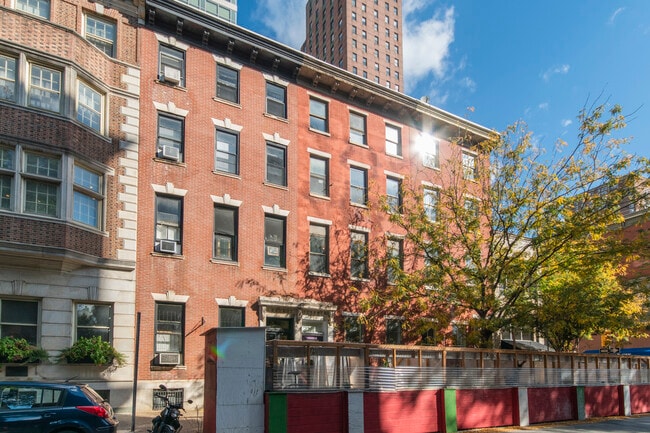 Building Photo - 1705 Spruce St