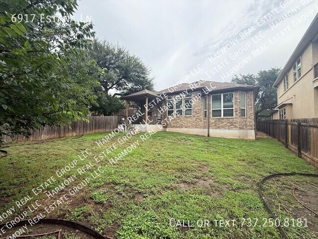 Foto del edificio - 6917 Estana Ln