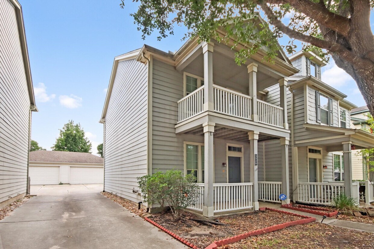 Foto principal - 3526 Glenmore Meadow Dr