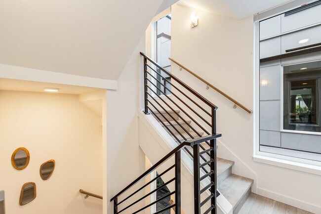 Foto del edificio - 1431 E Howell St