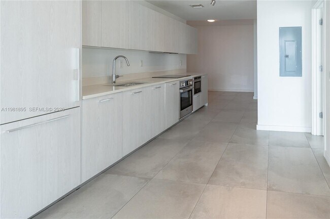 Foto del edificio - 501 NE 31st St
