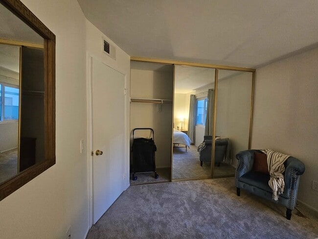 Foto del edificio - 1811 E Grand Ave