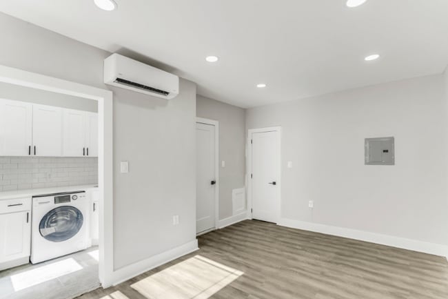 Photo - 1516 Green St Apartment