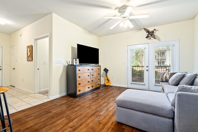 Foto del edificio - Condos at Mill Creek, Unit E-101