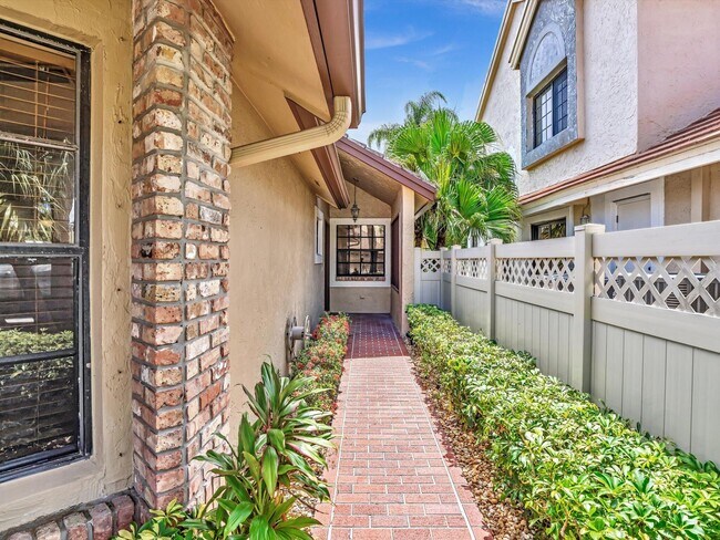 Building Photo - 8101 Allspice Dr