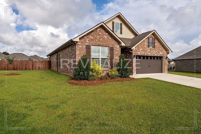 Foto del edificio - Stunning Luxury Home in Silverhill with Huge Diamond Shaped Backyard!