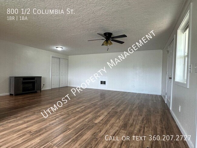 Foto del edificio - 800 Columbia St