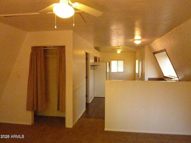 Building Photo - 312 W Roundup Rd