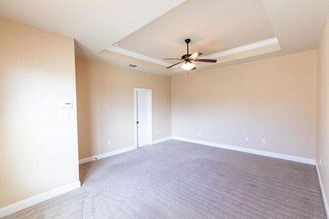 Foto del edificio - BEAUTIFUL RENTAL IN GATED COMMUNITY!