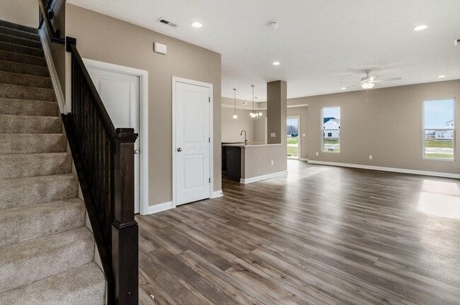 Building Photo - 5494 Dutch Ln