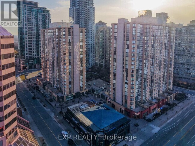 Building Photo - 265 Enfield Pl