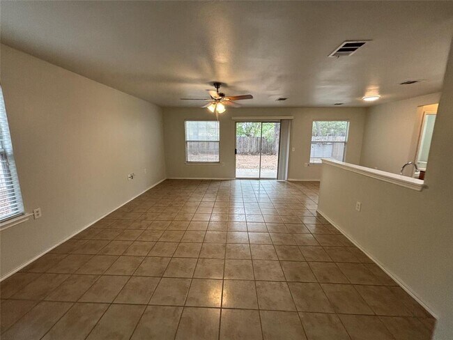 Foto del edificio - 5504 Steven Creek Way
