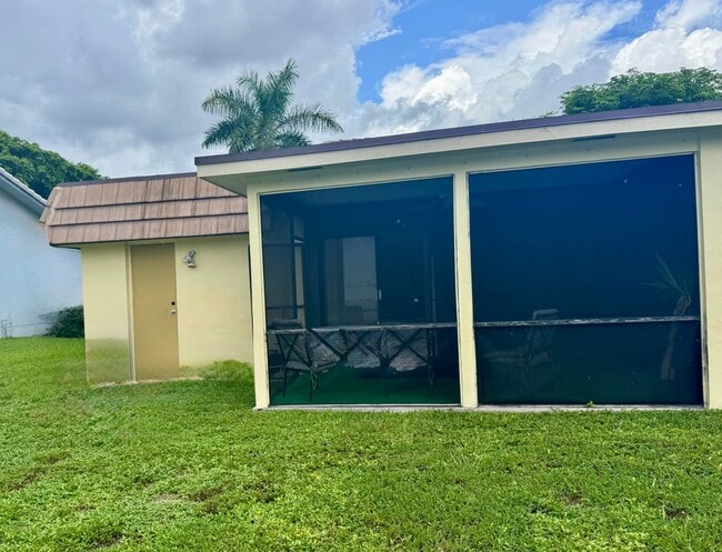 Foto del edificio - 10630 NW 45th St