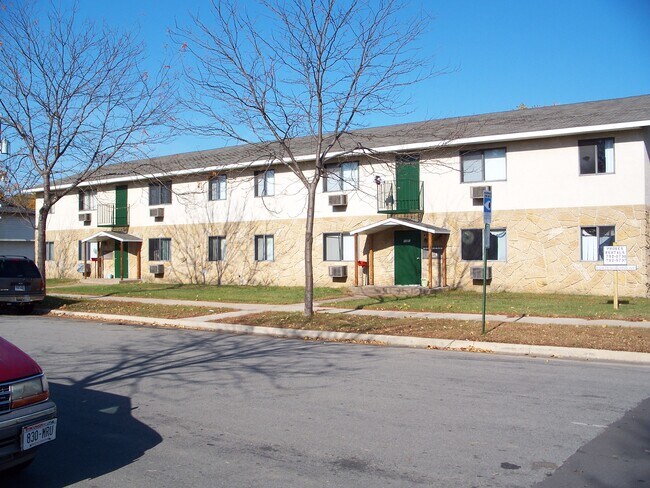 Building Photo - 1051 Denton St