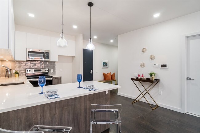 Foto del edificio - 6122 Hudson Ave