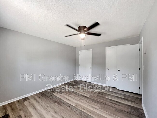 Foto del edificio - 542 Ashe Ave