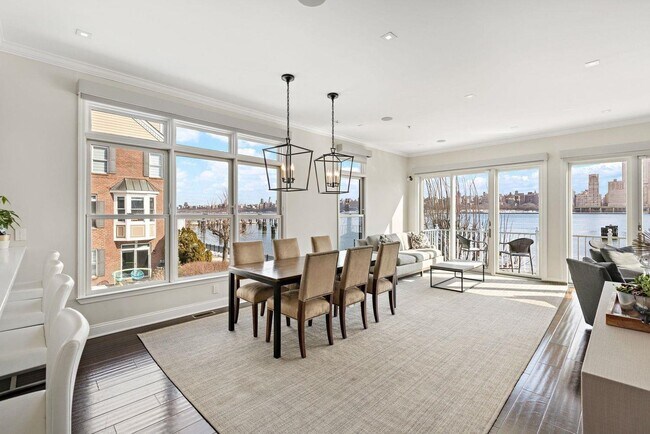 Foto del edificio - 443 Albany Ct