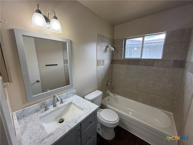 Building Photo - 1243 N LBJ Dr